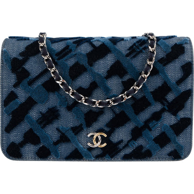 Chanel Denim Velvet Graffiti Wallet On Chain Umhängetasche