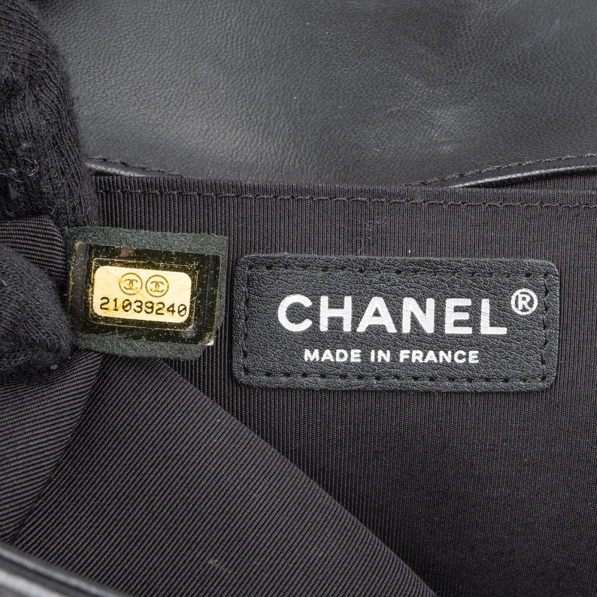 Chanel Medium Boy Single Flap aus gestepptem Lammleder – Ansicht 14