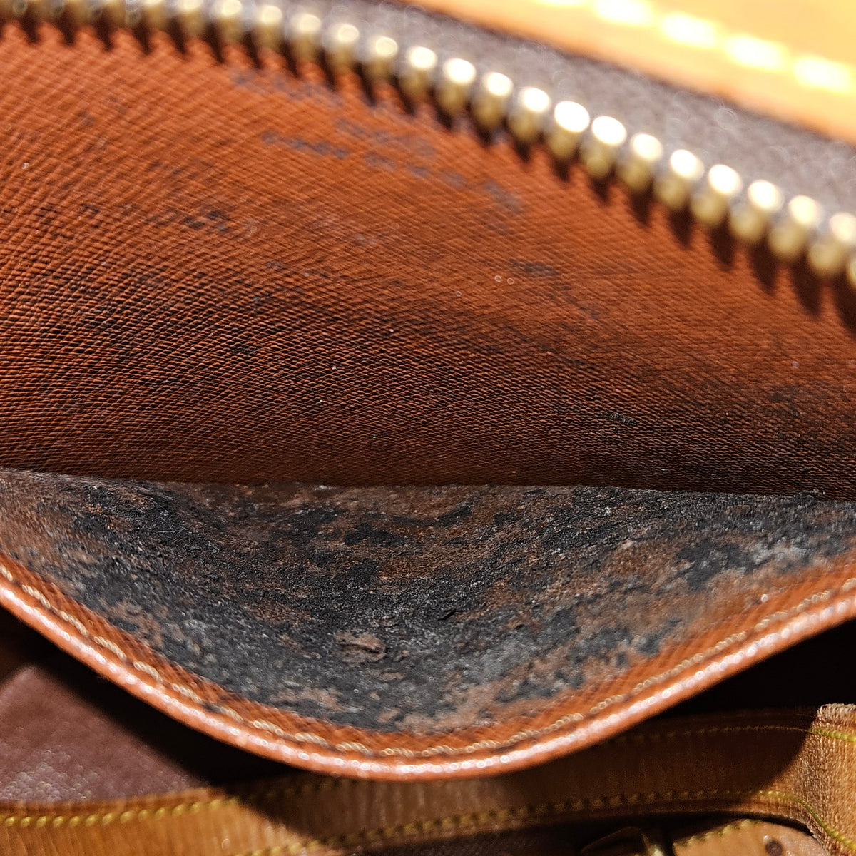 Louis Vuitton Drouot aus Monogram Canvas – Ansicht 12