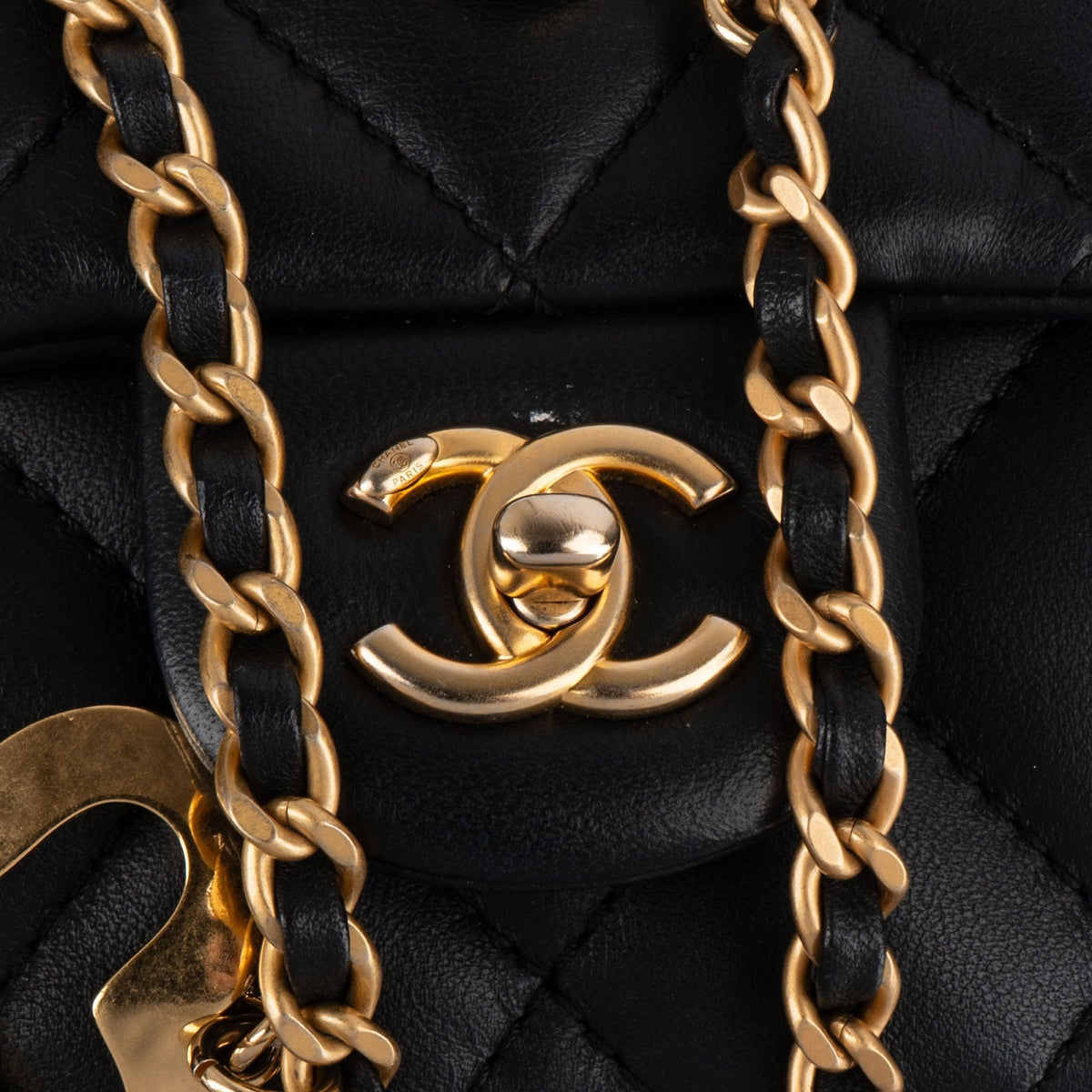 Chanel Quilted Lambskin Heart Charms Mini Rectangular Single Flap Crossbody Tas