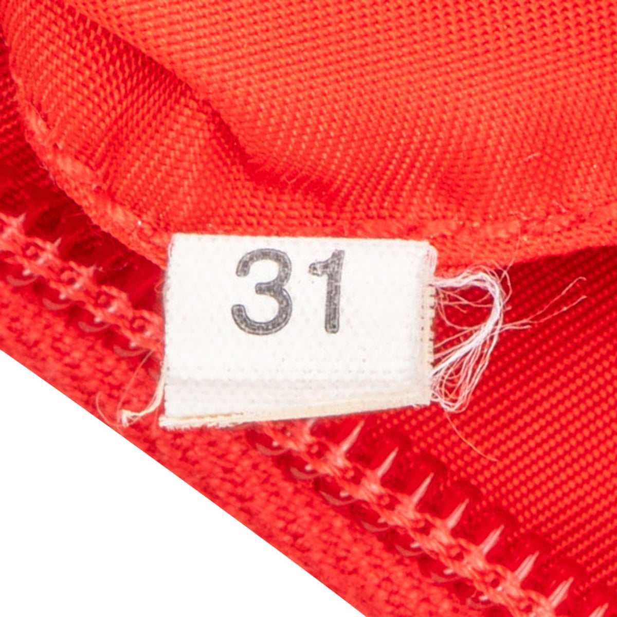 Prada Rot Nylon Tessuto Mini Triangle Handtasche, Bild 10 von 10