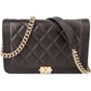 Bolso bandolera Chanel Boy Wallet On Chain en piel de caviar acolchada