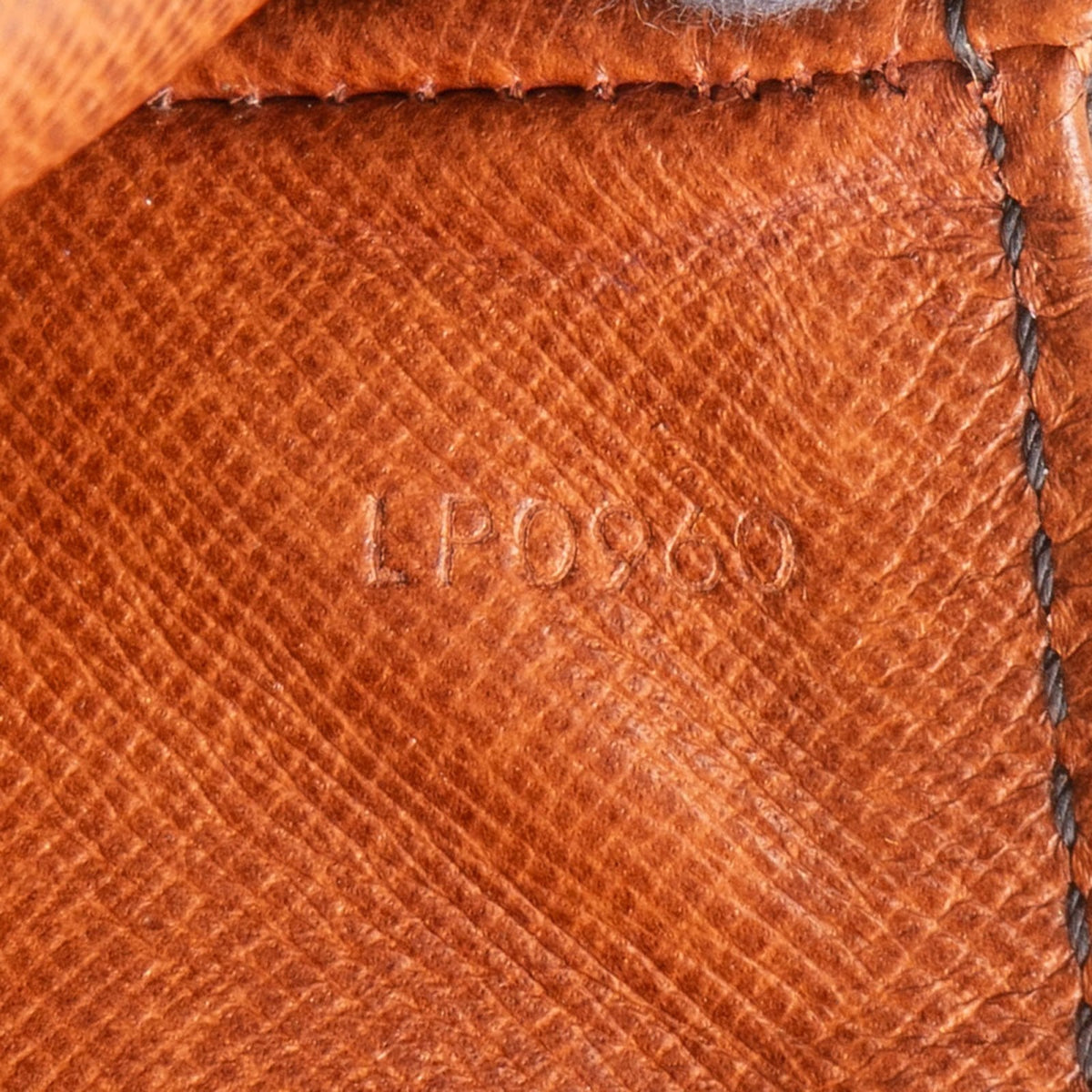 Louis Vuitton Saint Cloud MM aus Monogram Canvas – Ansicht 10