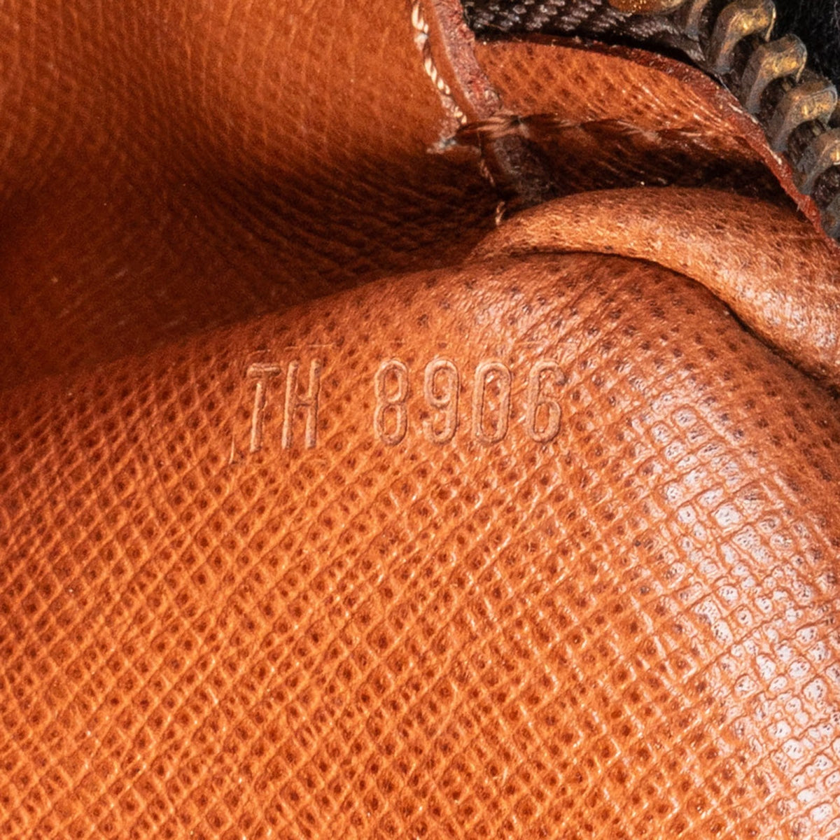 Louis Vuitton Jeune Fille MM aus Monogram Canvas – Ansicht 10