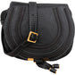 Chloé Grained Small Marcie Saddle aus genarbtem Kalbsleder – Vorderansicht