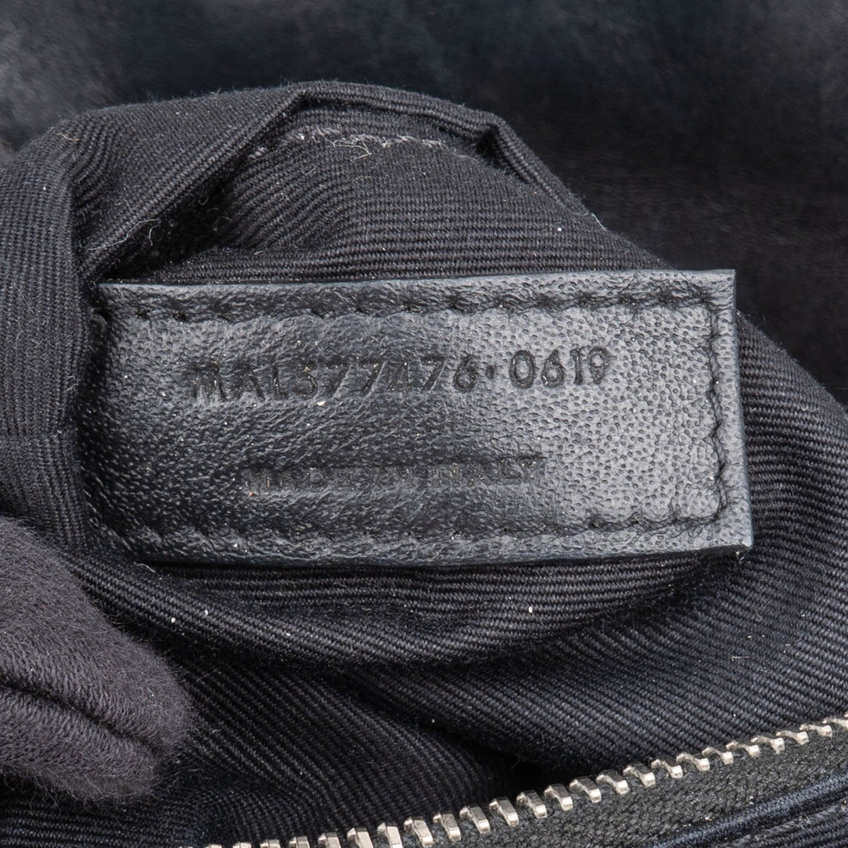 Saint Laurent Loulou Puffer aus gestepptem Leder – Ansicht 10