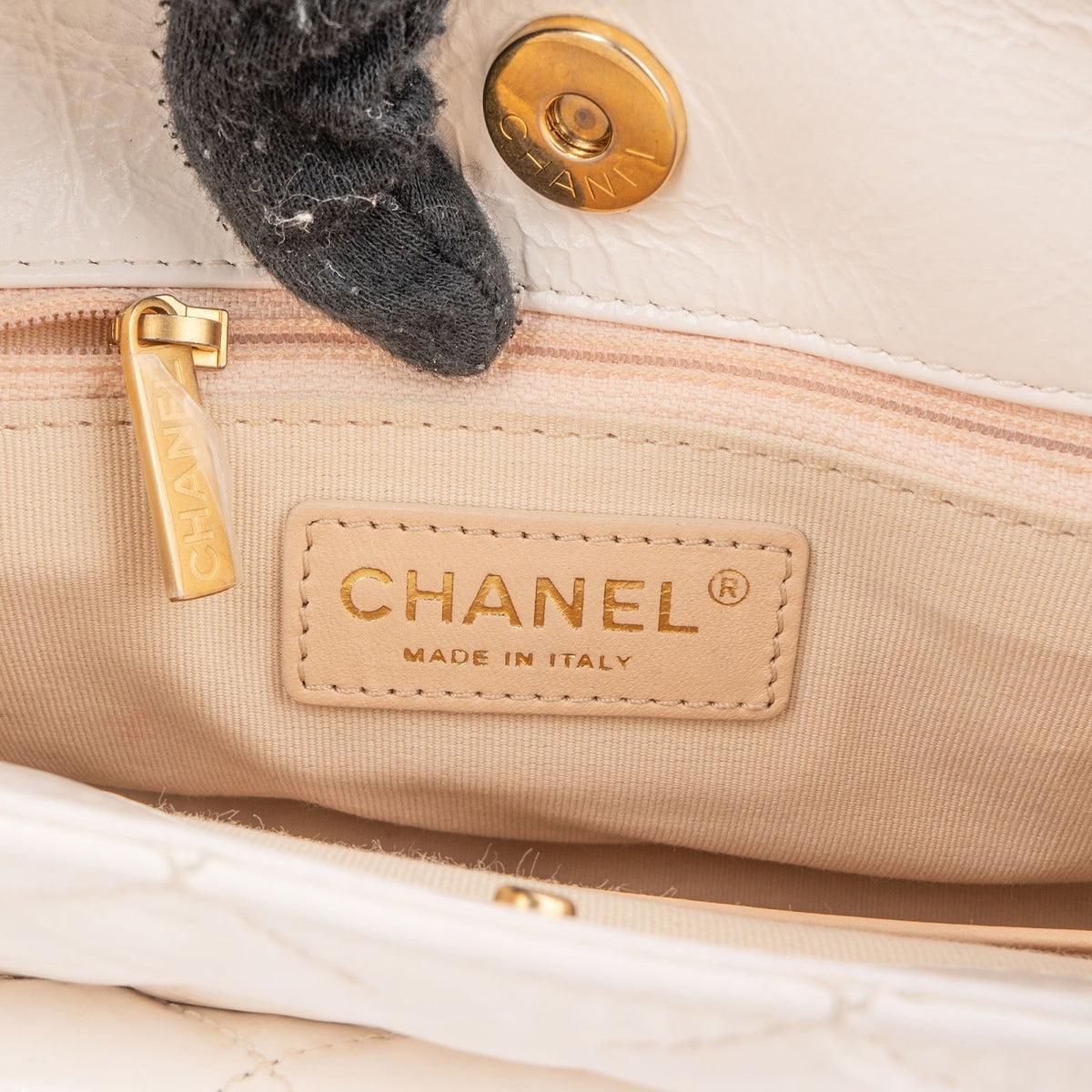 Chanel Leder Small Wavy CC Umhängetasche, Bild 12 von 13