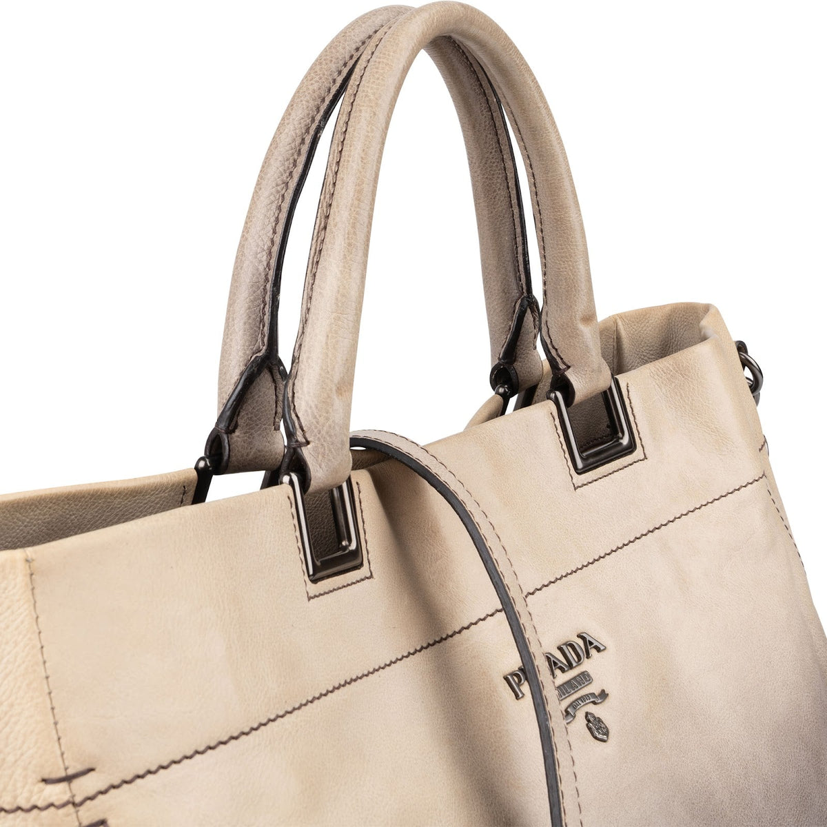 Prada Sfumato Tote aus Vitello-Antik-Leder – Ansicht 2