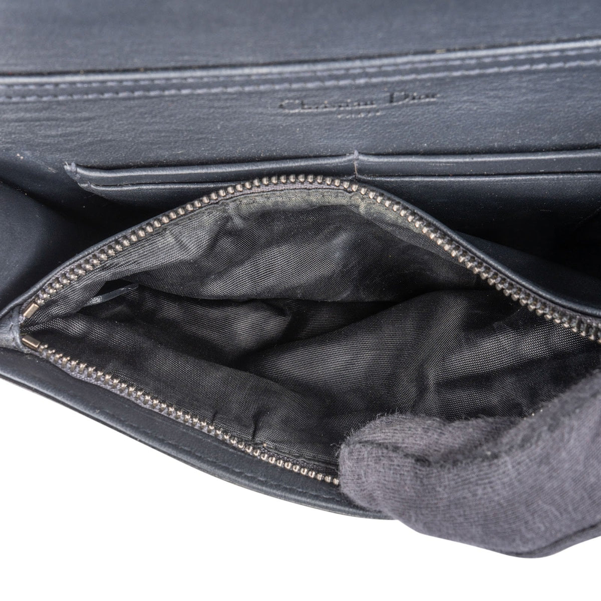 Dior Diorama Wallet on Chain aus Micro-Cannage-Lackleder – Ansicht 10