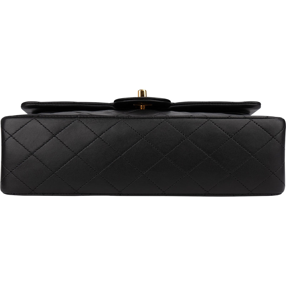 Borsa a spalla Chanel Medium Double Flap in pelle di agnello trapuntata con finiture in oro 24K