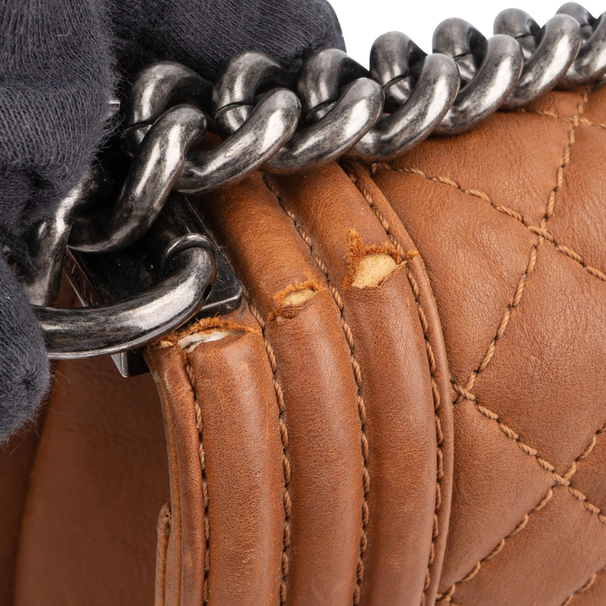Chanel Boy Medium Métiers d’Art Dallas aus gestepptem Kalbsleder – Ansicht 12