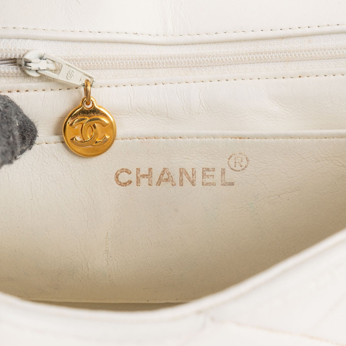 Chanel gewatteerde lamsleren 24K gouden Single Flap Diana crossbody tas
