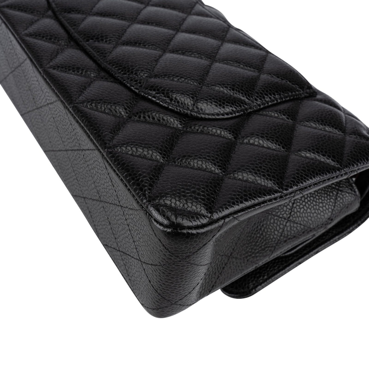 Borsa a tracolla Chanel Medium Double Flap in pelle caviale trapuntata con dettagli dorati