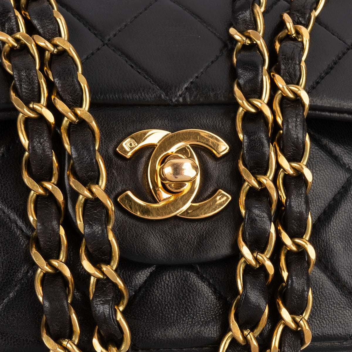 Chanel Lammleder Medium Gold Double Flap Schultertasche, Bild 9 von 15