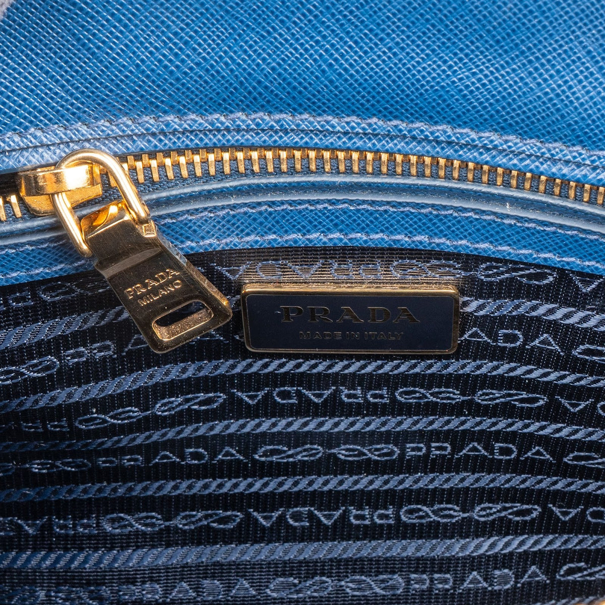 Borsa a mano Prada Small Galleria in pelle Saffiano blu