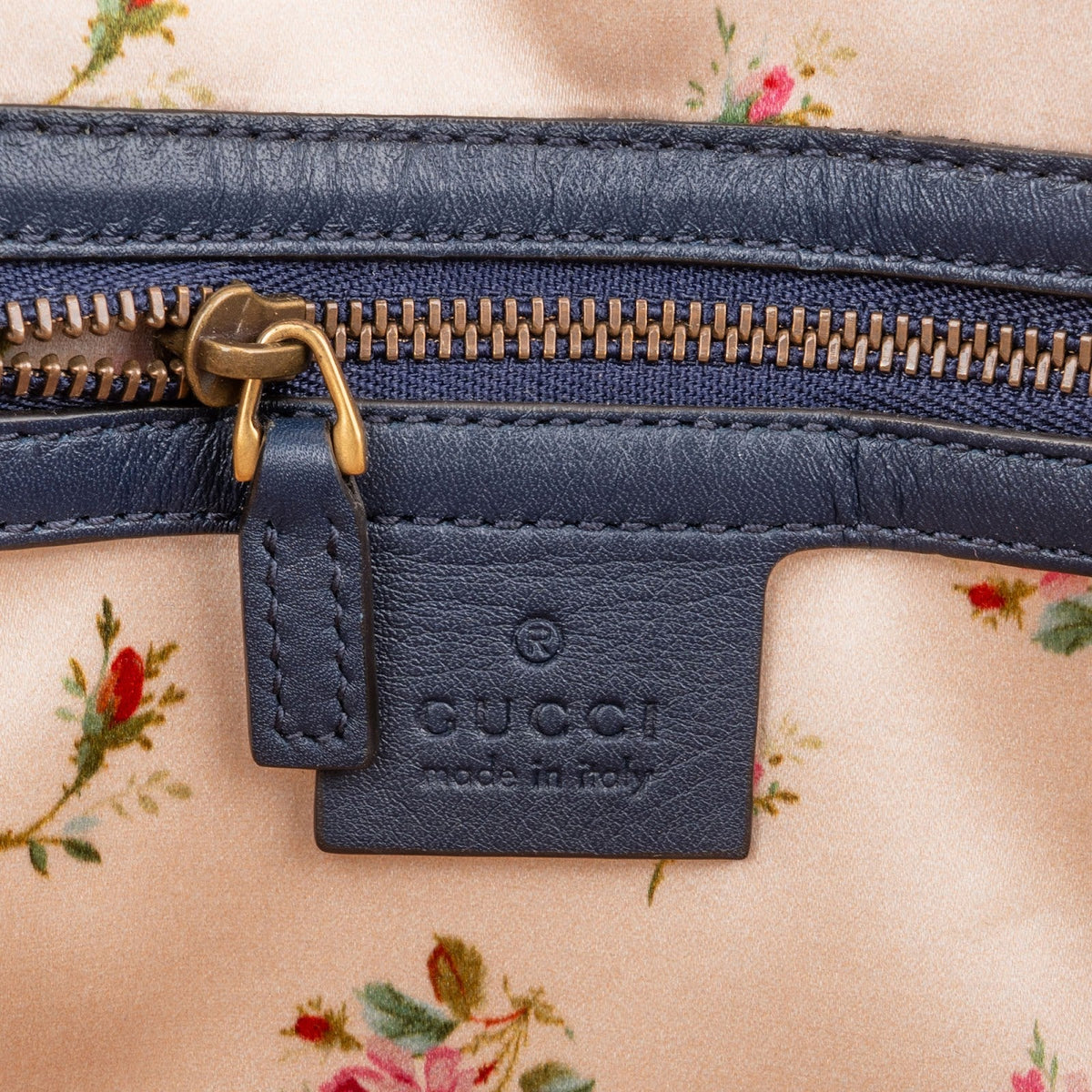 Gucci Denim Matelassé Denim Pearl Marmont Umhängetasche, Bild 11 von 12