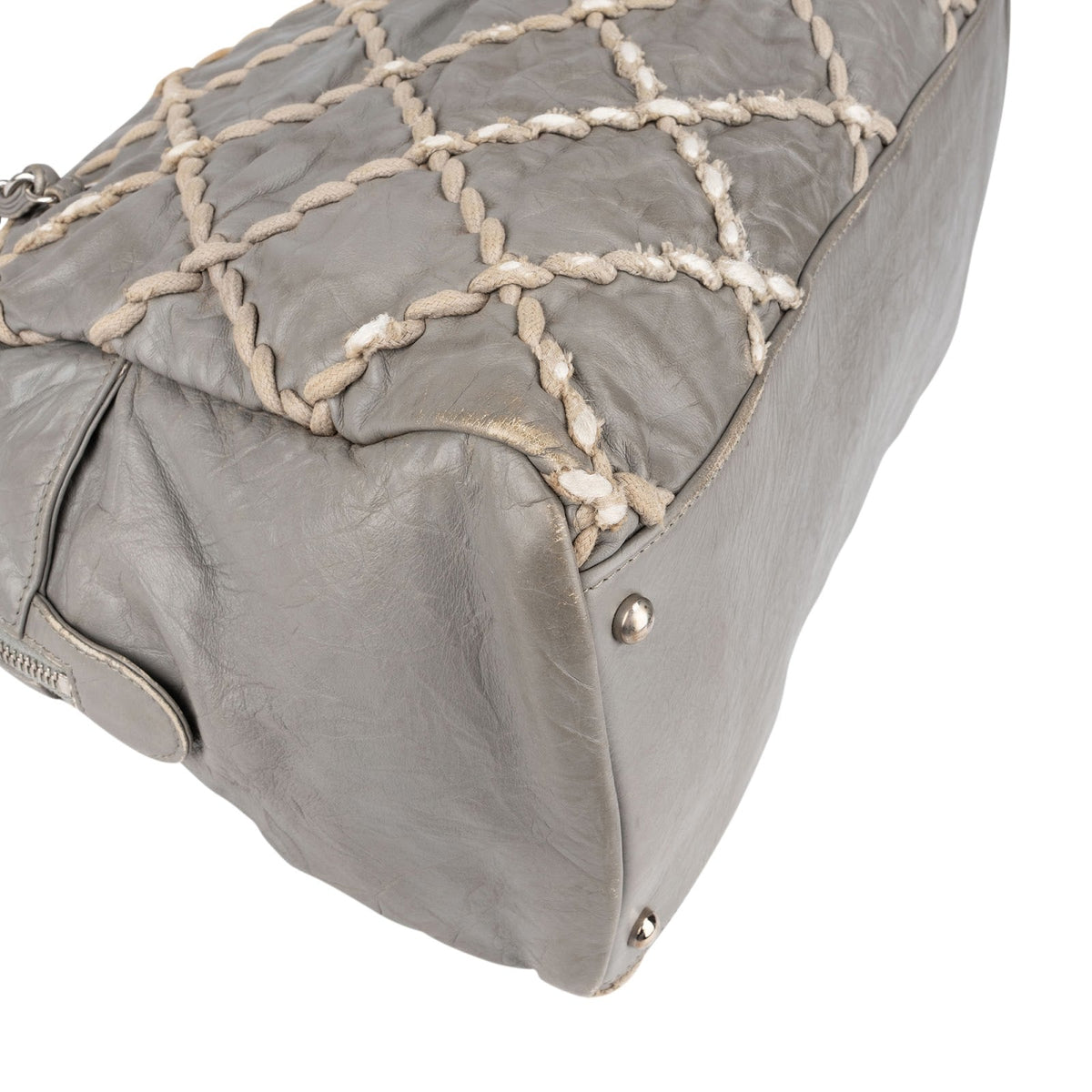 Chanel Crinkled Leder Braided Bowler Schultertasche, Bild 9 von 13