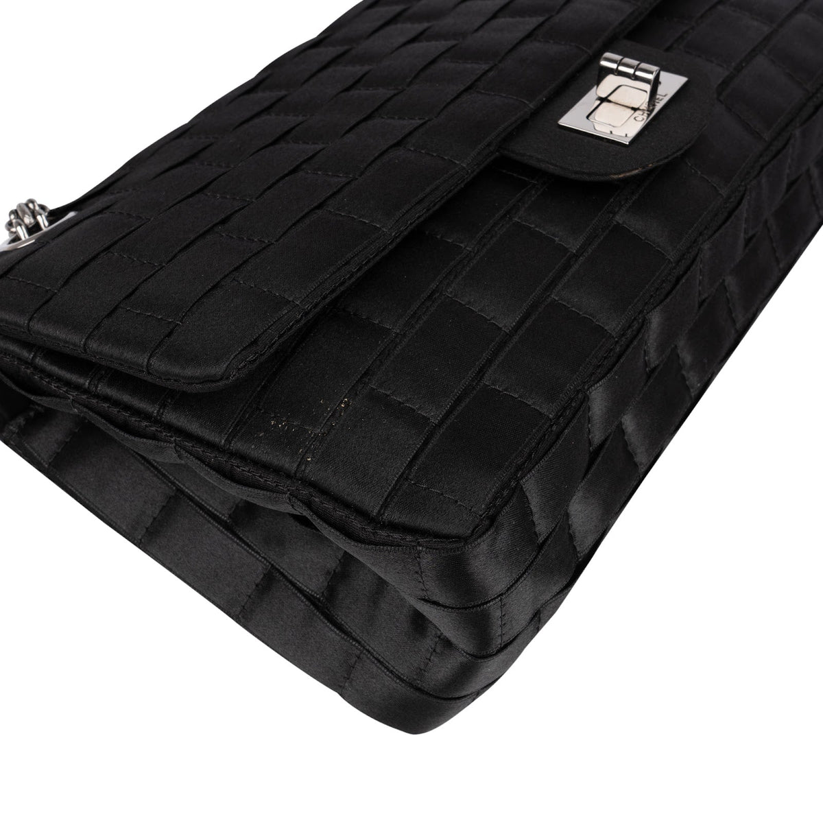 Borsa a tracolla Chanel Rare Sample in raso modello Chocolate Bar 2.55 Reissue Double Flap