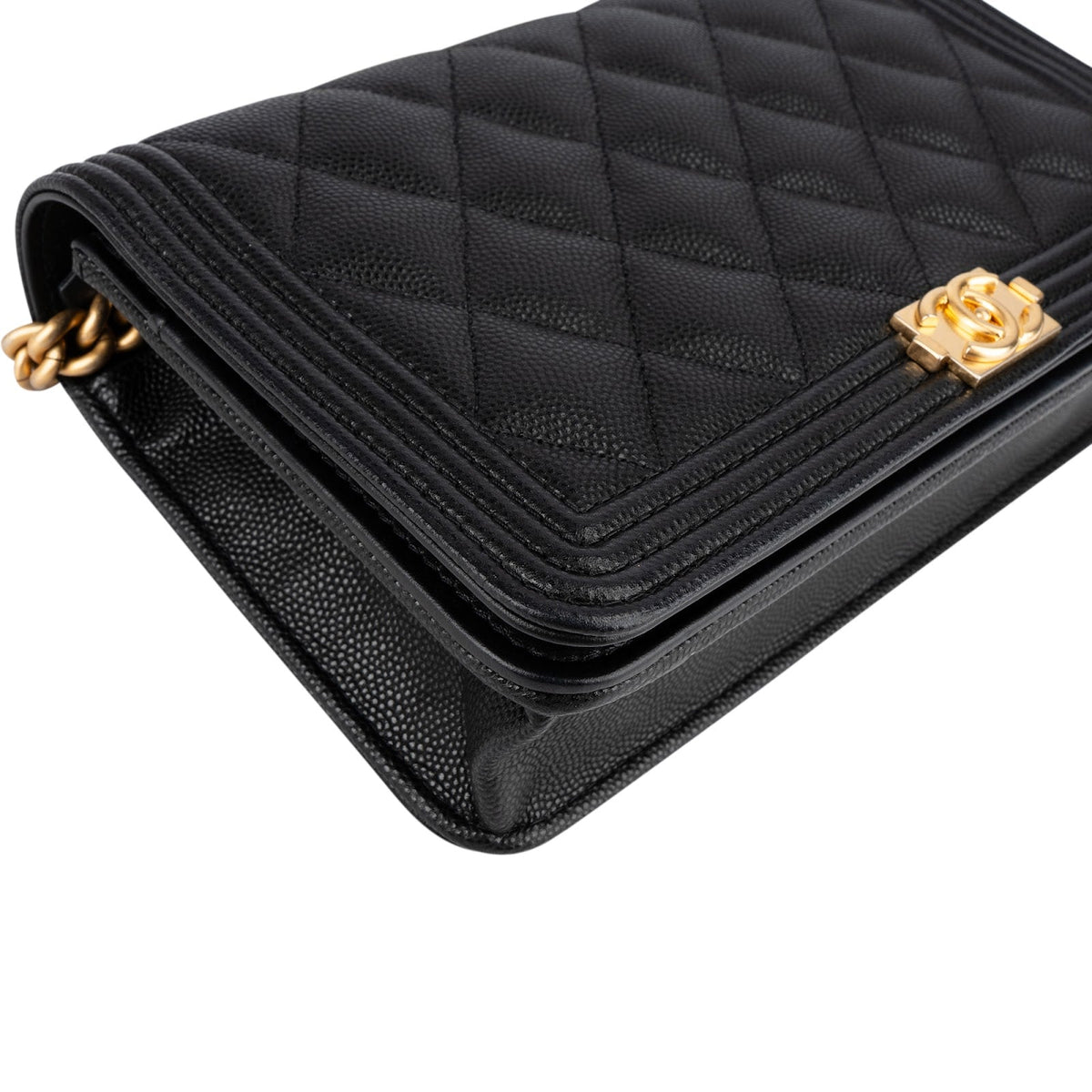 Bolso bandolera Chanel Boy Wallet On Chain de piel caviar acolchada