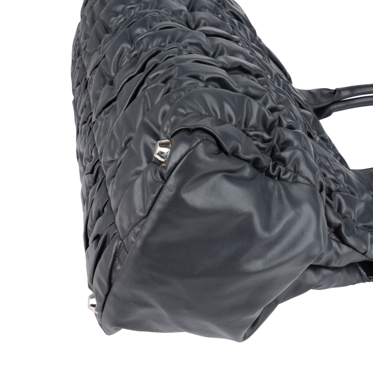 Bolso tote Miu Miu de piel de napa matelassé gris