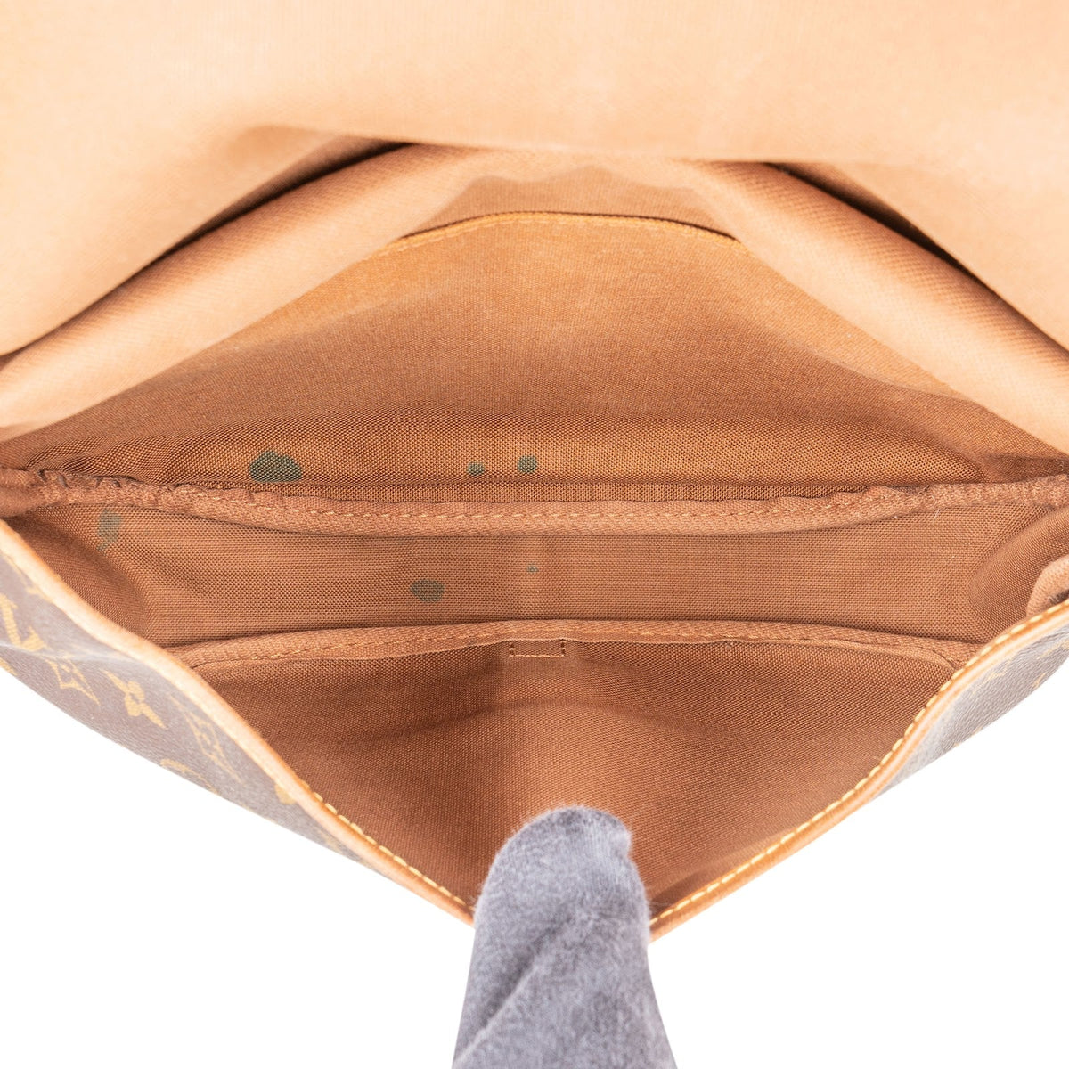 Bolso bandolera Louis Vuitton Monogram Canvas Saumur 30