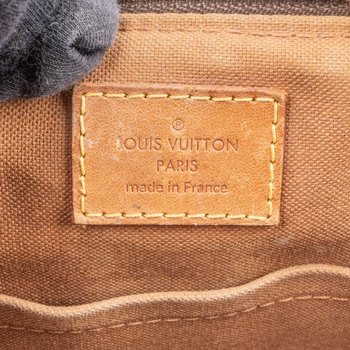 Louis Vuitton Palermo PM aus Monogram Canvas – Ansicht 10