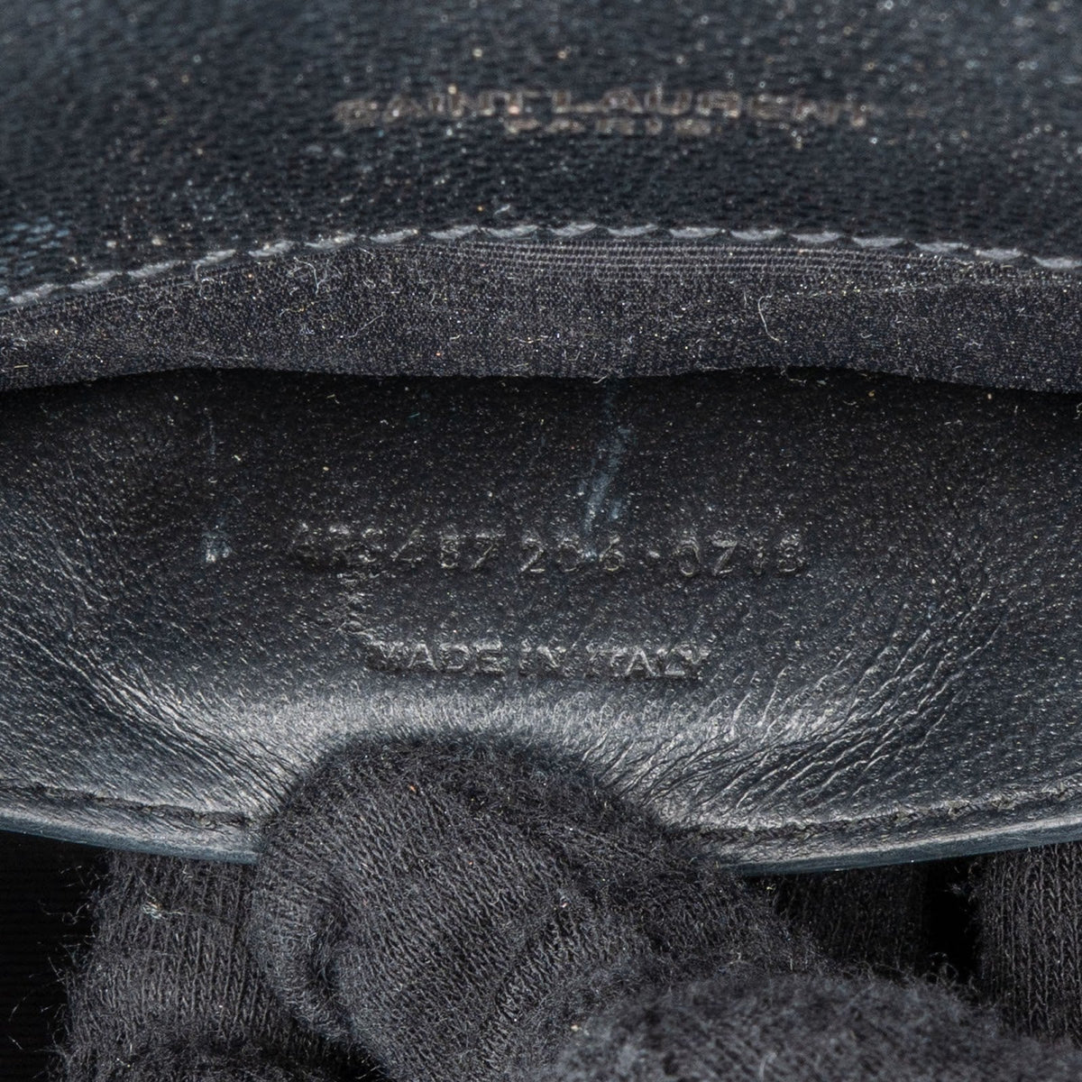 Saint Laurent Medium Envelope schoudertas van Grain de Poudre-leer