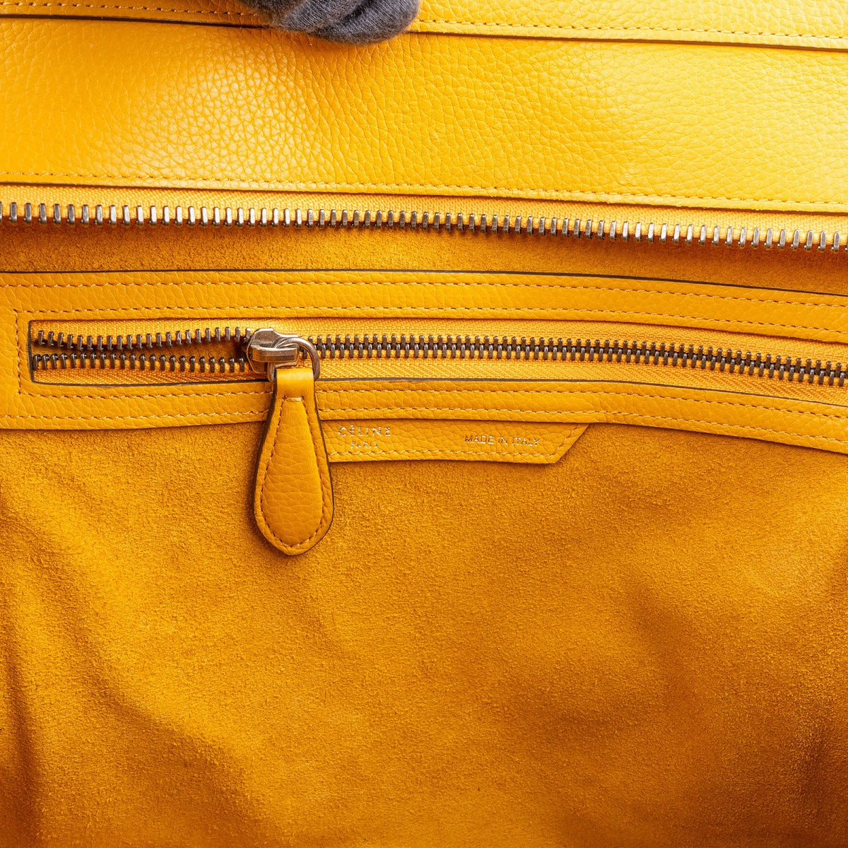 Celine Luggage Tote aus gelbem Drummed-Kalbsleder – Ansicht 10