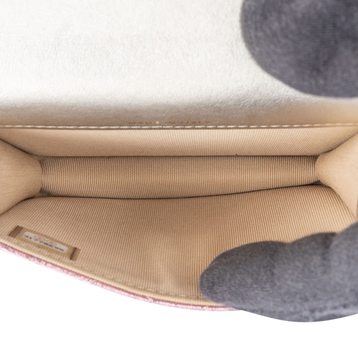 Borsa a tracolla Chanel Waist in pelle di agnello trapuntata metallizzata