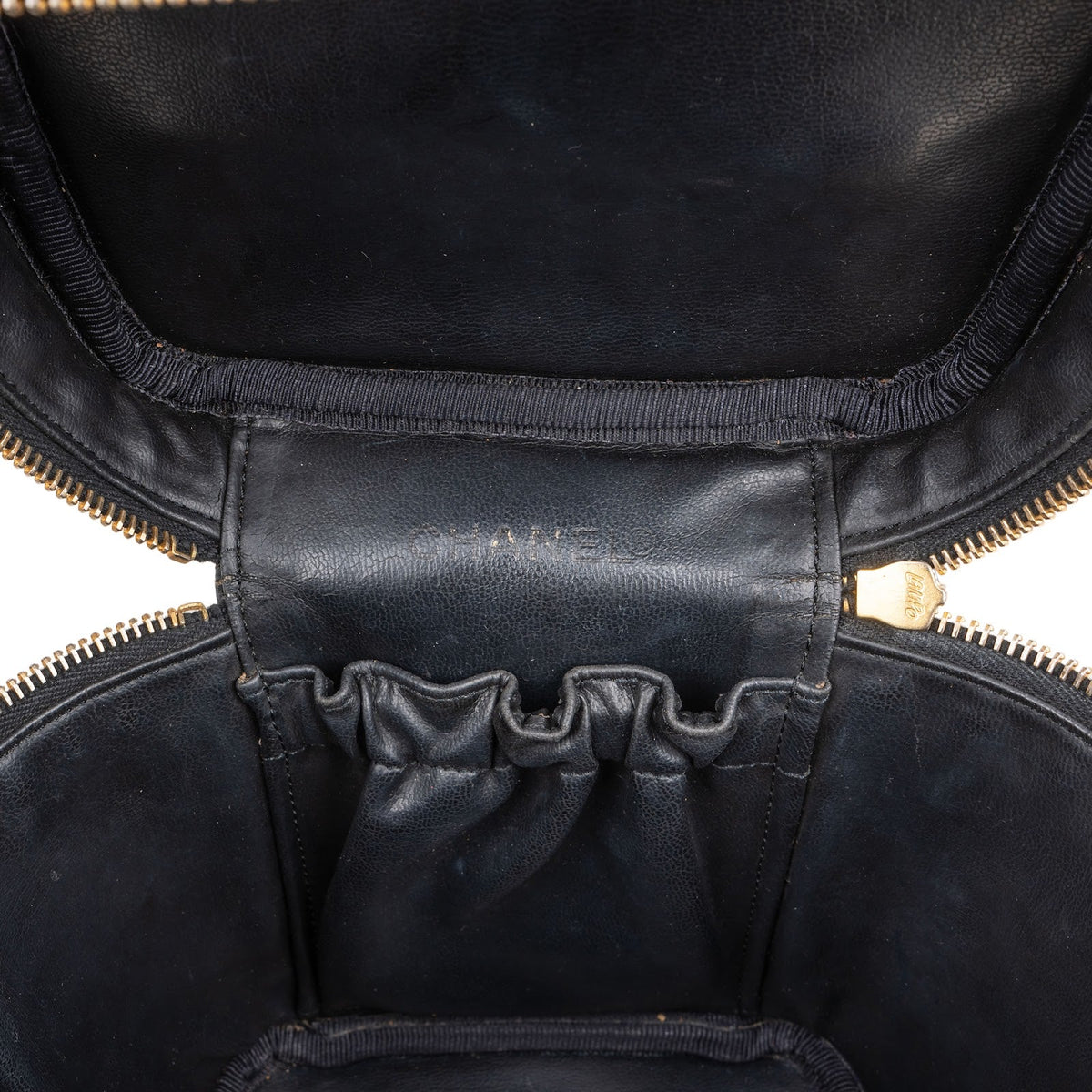 Chanel CC Vanity Case Lackleder, Bild 10 von 11