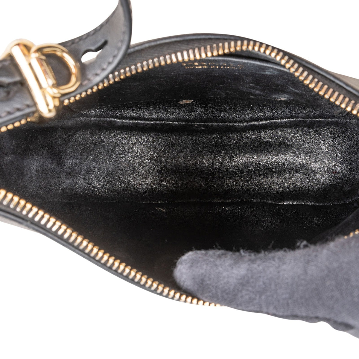 Sac à bandoulière Prada Triangle Arqué en cuir noir