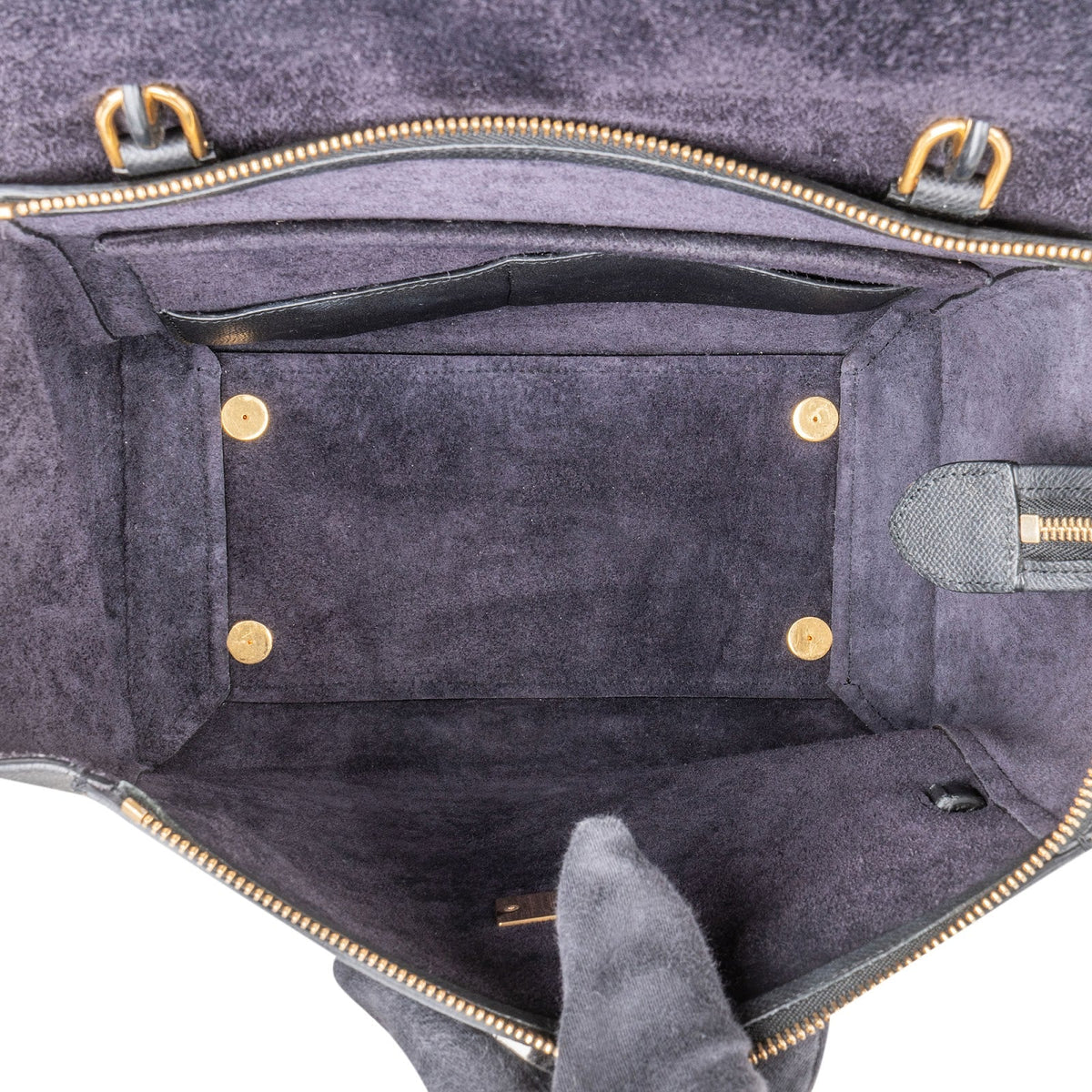 Borsa a mano Céline Belt in pelle di vitello martellata nera