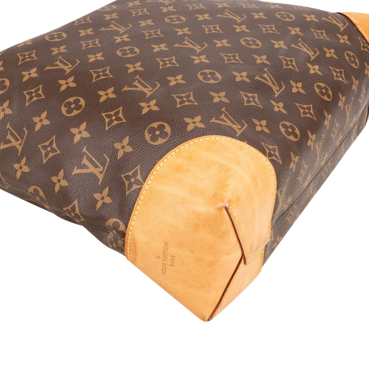 Bolso de hombro Louis Vuitton Monogram Canvas Berri MM