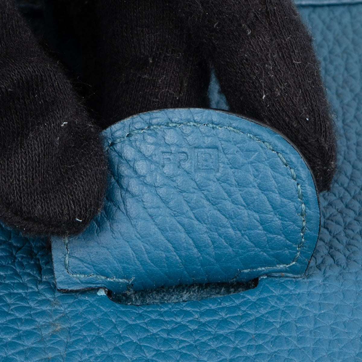 Borsa a tracolla Hermès Evelyne III TGM in pelle Clemence blu