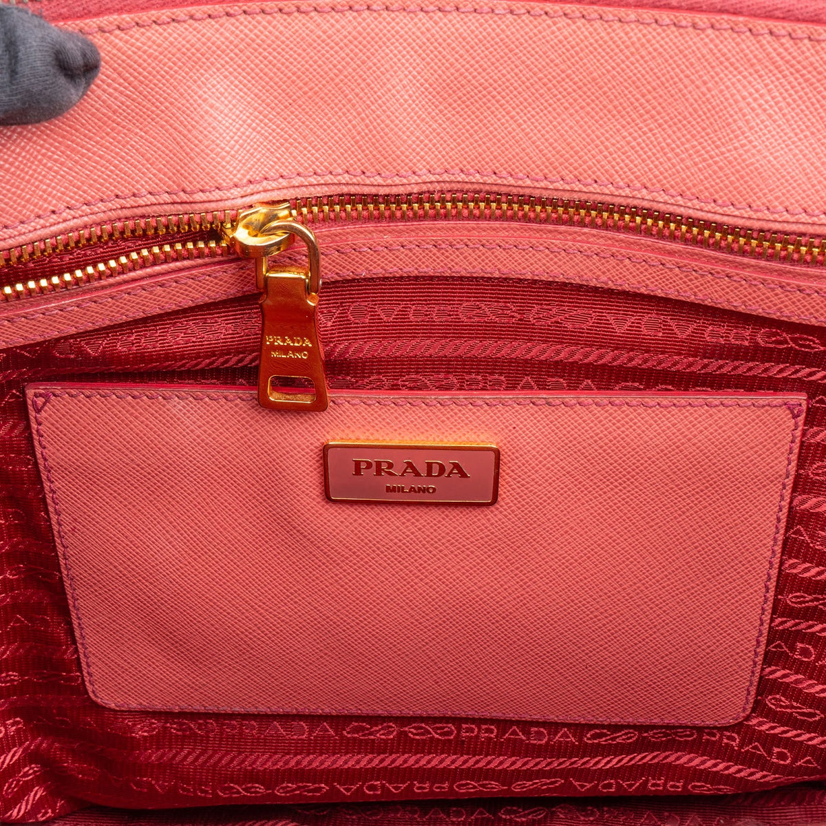 Bolso de mano Galleria de piel Saffiano de Prada