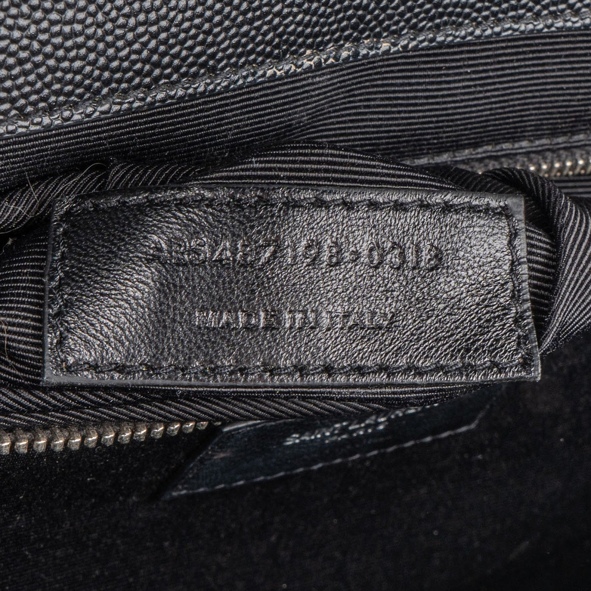 Borsa a tracolla grande Envelope di Saint Laurent in pelle martellata trapuntata