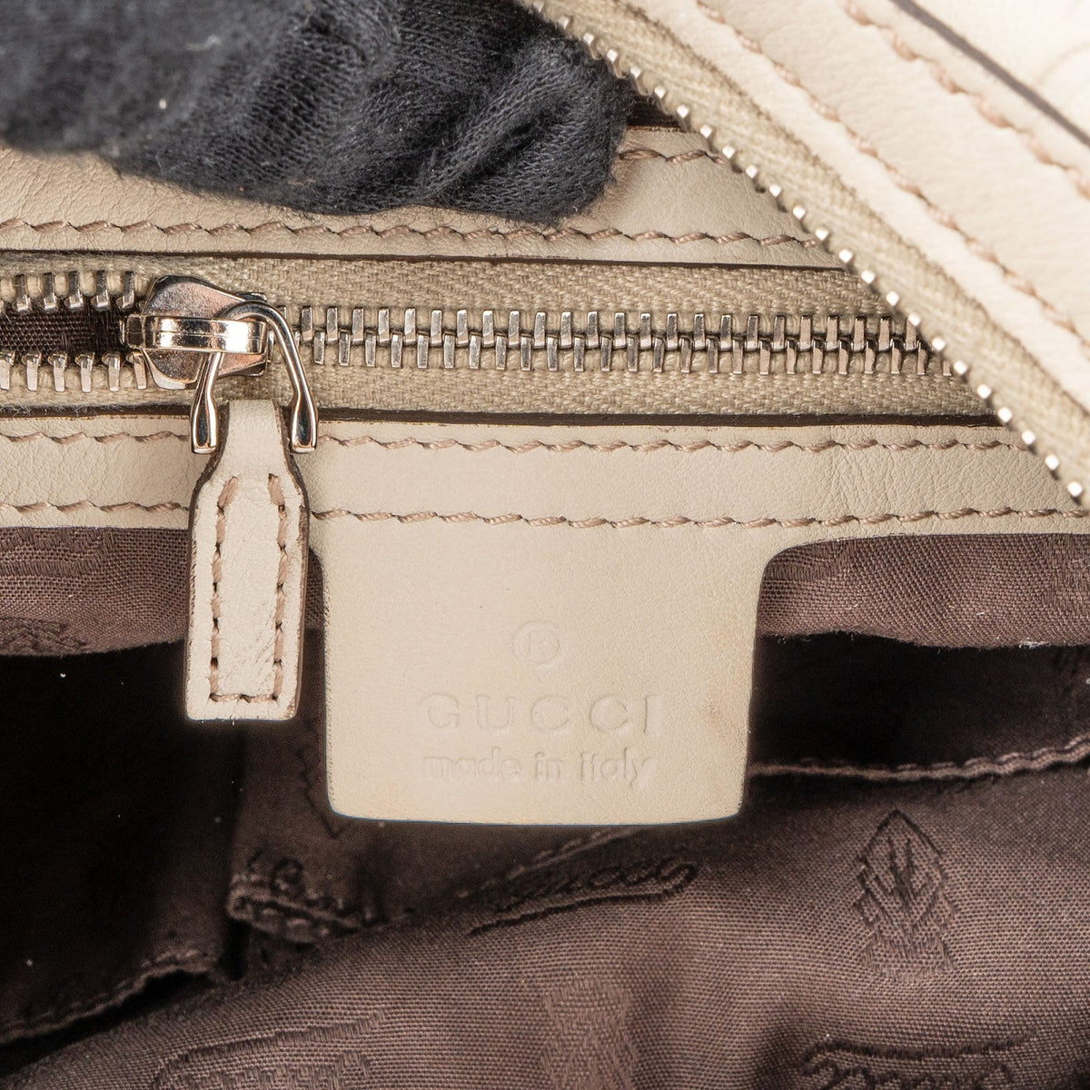 Borsa a spalla Gucci Britt Interlocking G in pelle Guccissima