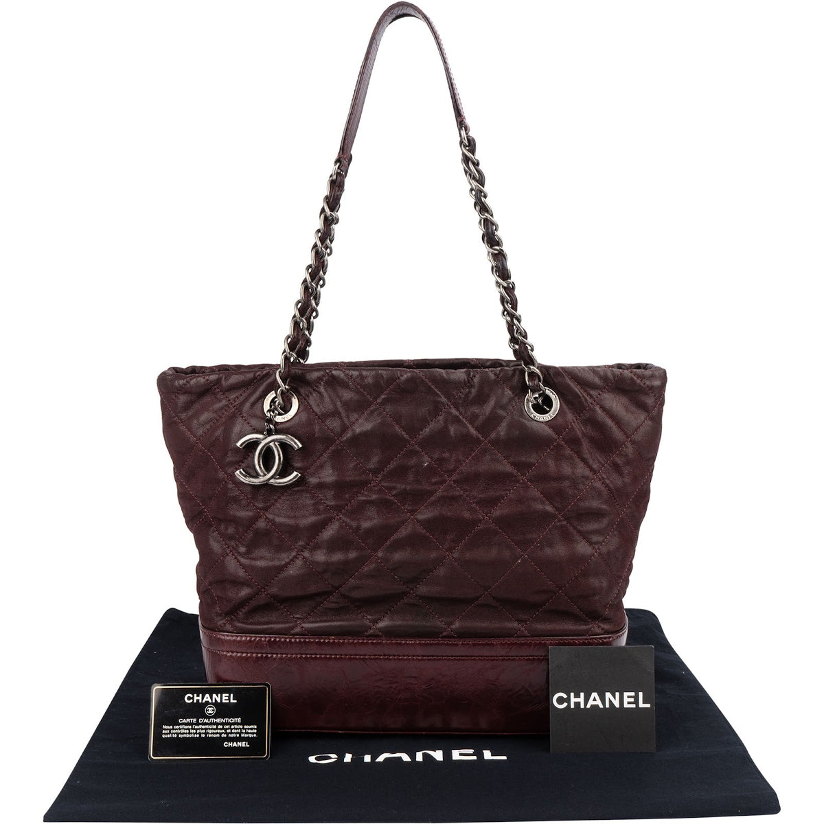 Sac à bandoulière Chanel Gabrielle en cuir de veau matelassé irisé bordeaux