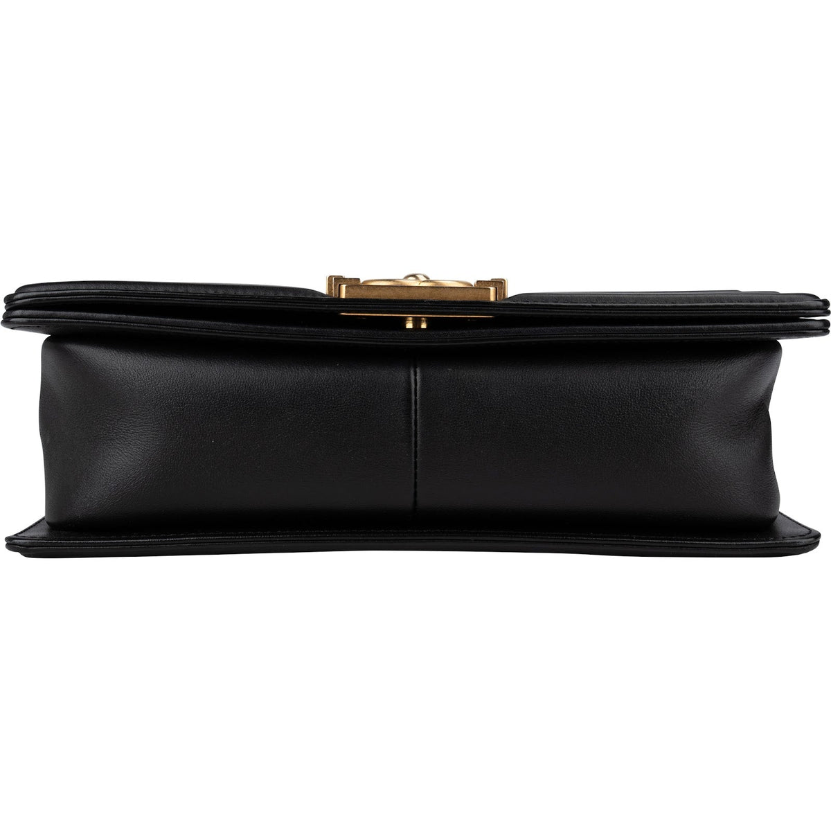 Sac bandoulière Boy de Chanel moyen modèle en cuir d'agneau matelassé