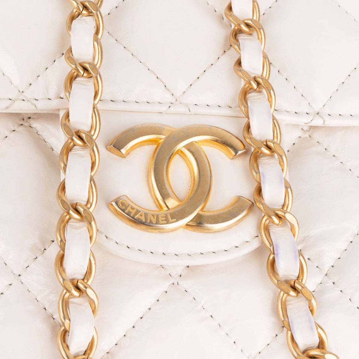 Chanel Leder Small Wavy CC Umhängetasche, Bild 9 von 13