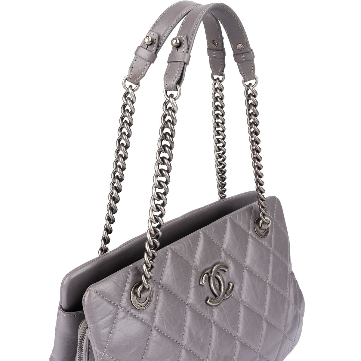 Sac cabas porté épaule Chanel Modern Chain en cuir de veau verni matelassé