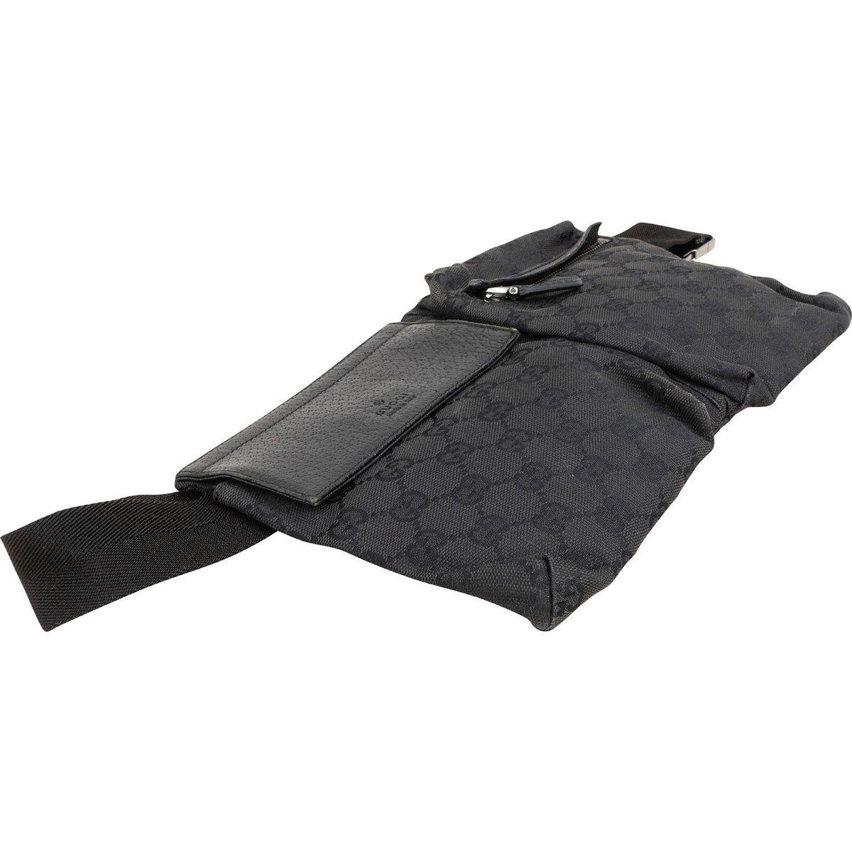 Bolso bandolera Gucci riñonera en lona GG Monogram negra