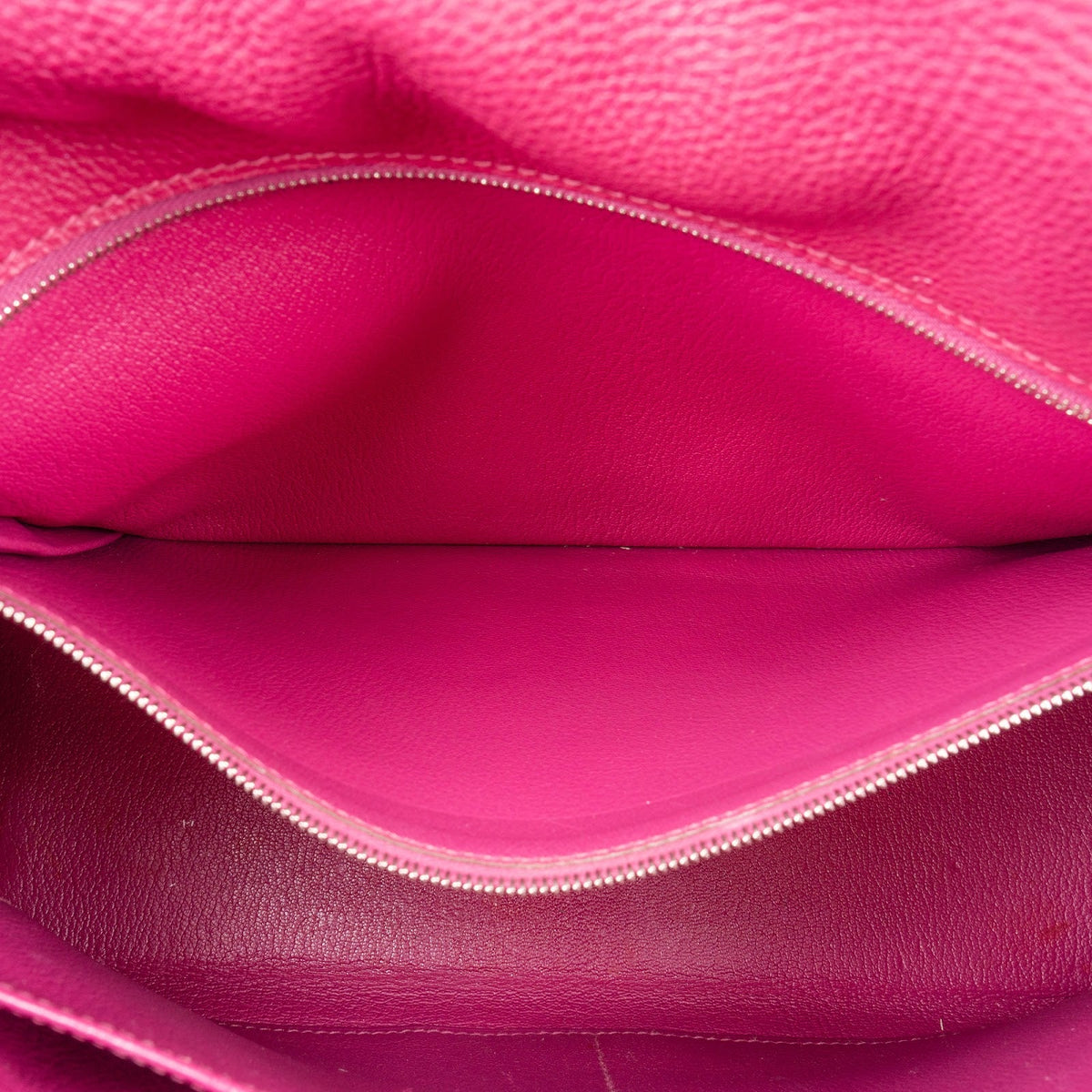 Bolso de mano Hermès Kelly 32 en piel Clemence Tosca con herrajes de paladio
