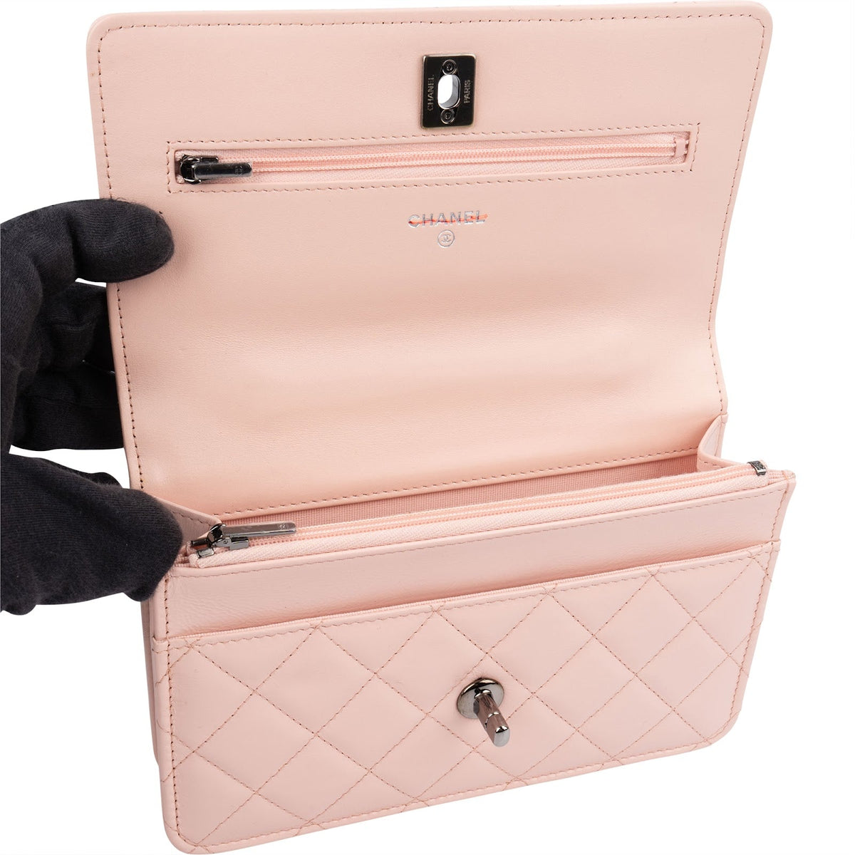 Sac bandoulière Chanel Crystal Wallet On Chain à poignée en cuir d'agneau matelassé rose