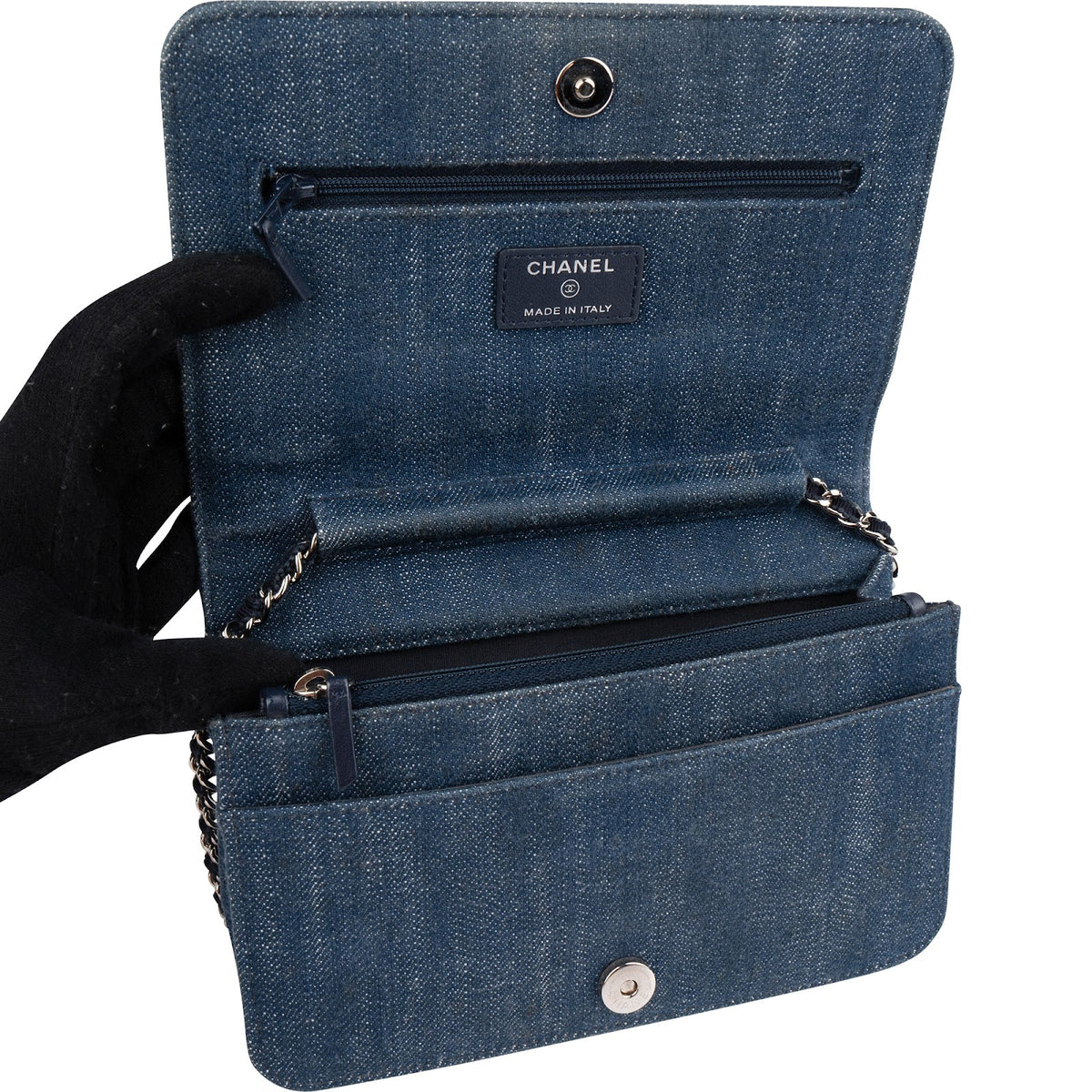 Chanel Denim Samt Graffiti Wallet on Chain, Bild 11 von 14