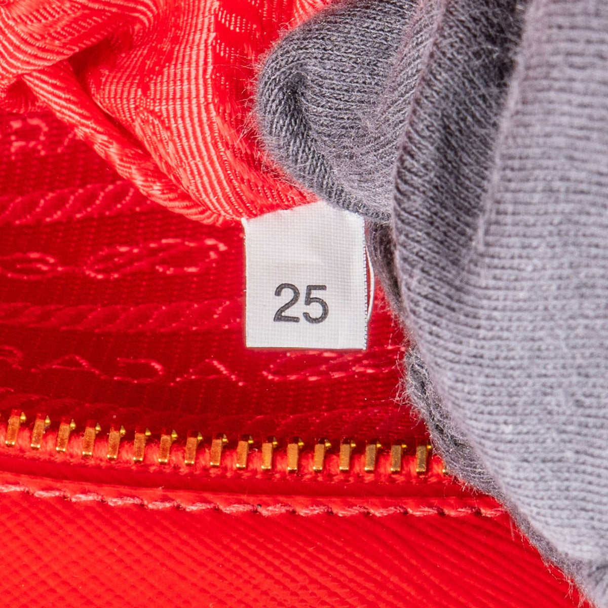 Prada Large Galleria Tote aus Saffiano-Lackleder – Ansicht 11