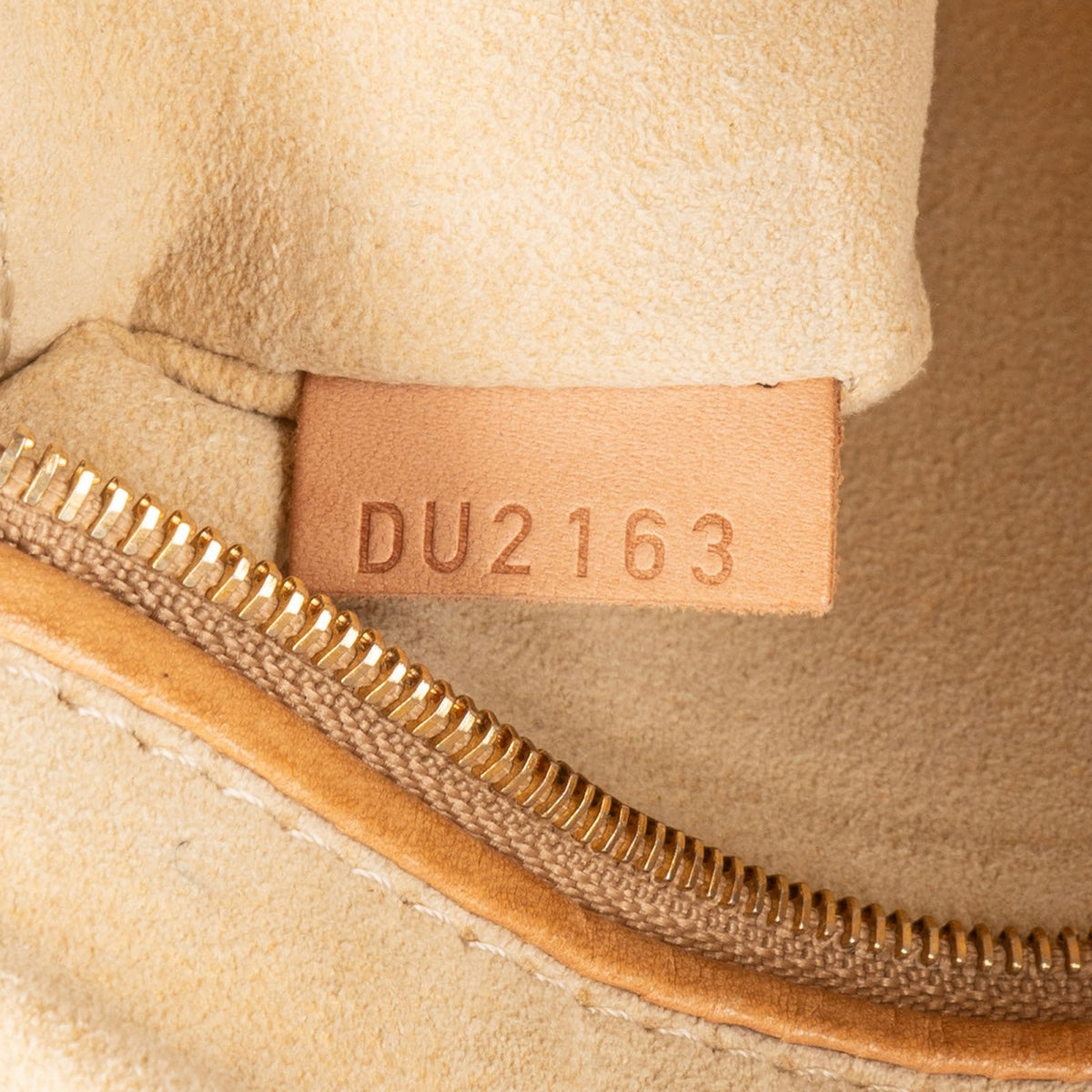 Bolso de mano Louis Vuitton Limited Monogram Canvas Lockit Chain MM