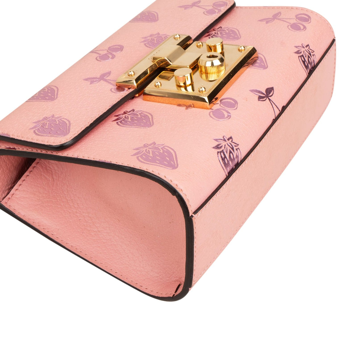 Sac bandoulière Gucci Glitter Fruits Small Padlock en cuir embossé rose