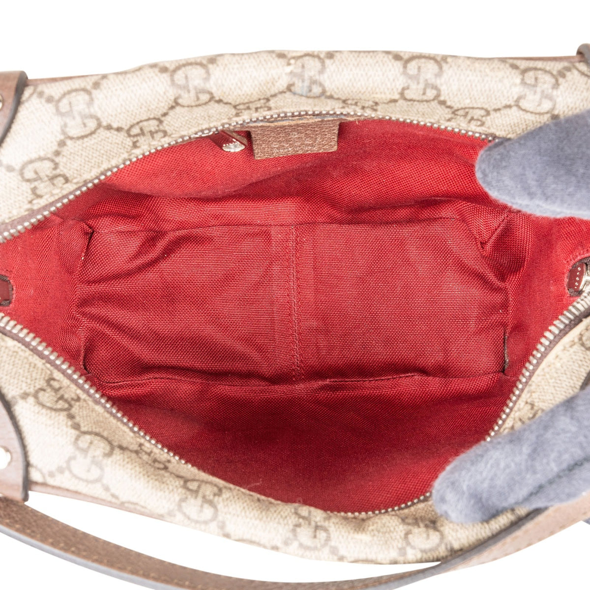 Sac bandoulière Gucci Trunk clouté en toile GG Supreme