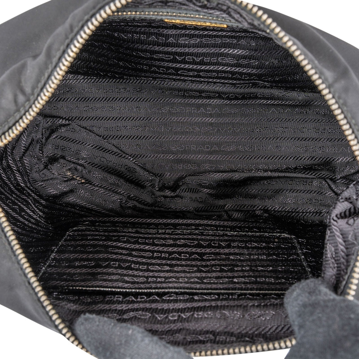Prada Tessuto Saffiano Lux Triangle Hobo Schultertasche, Bild 8 von 10